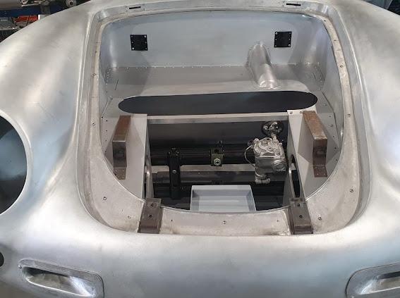 Front compartment of the bare aluminium body