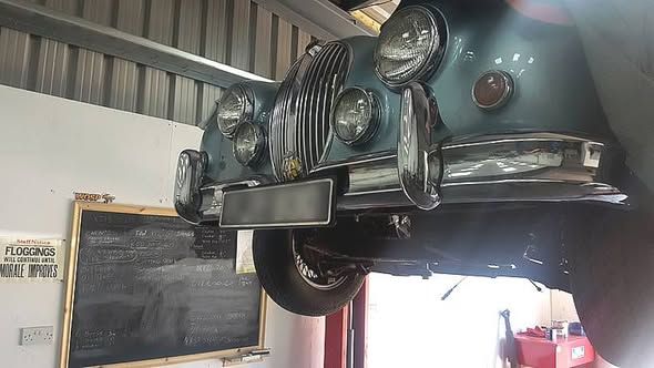 A classic Jaguar front end with vertical grille
